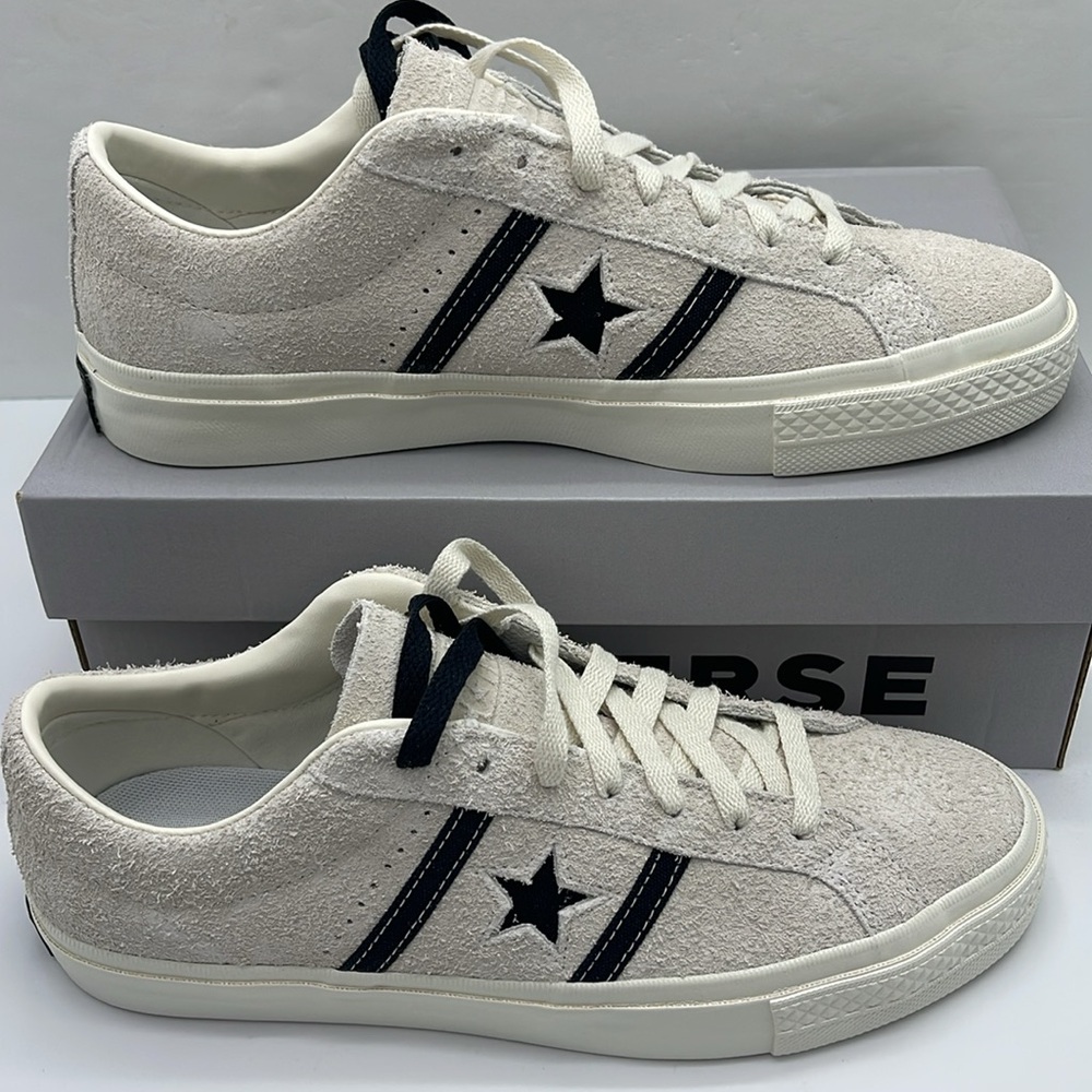 Converse WMNS Suede Sneakers A06424C
ONE STAR ACADEMY PRO OX EGRET/BLACK - Picture 2 of 16